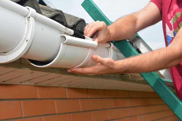 Large Gutter Repair in Niles