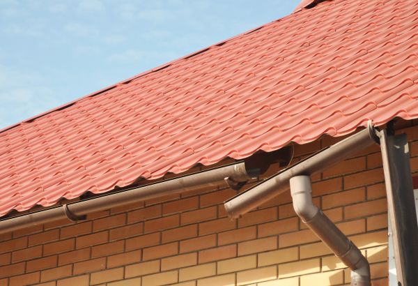 Loose Gutter Repair in Niles