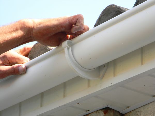 Plastic Gutter Repair in Niles